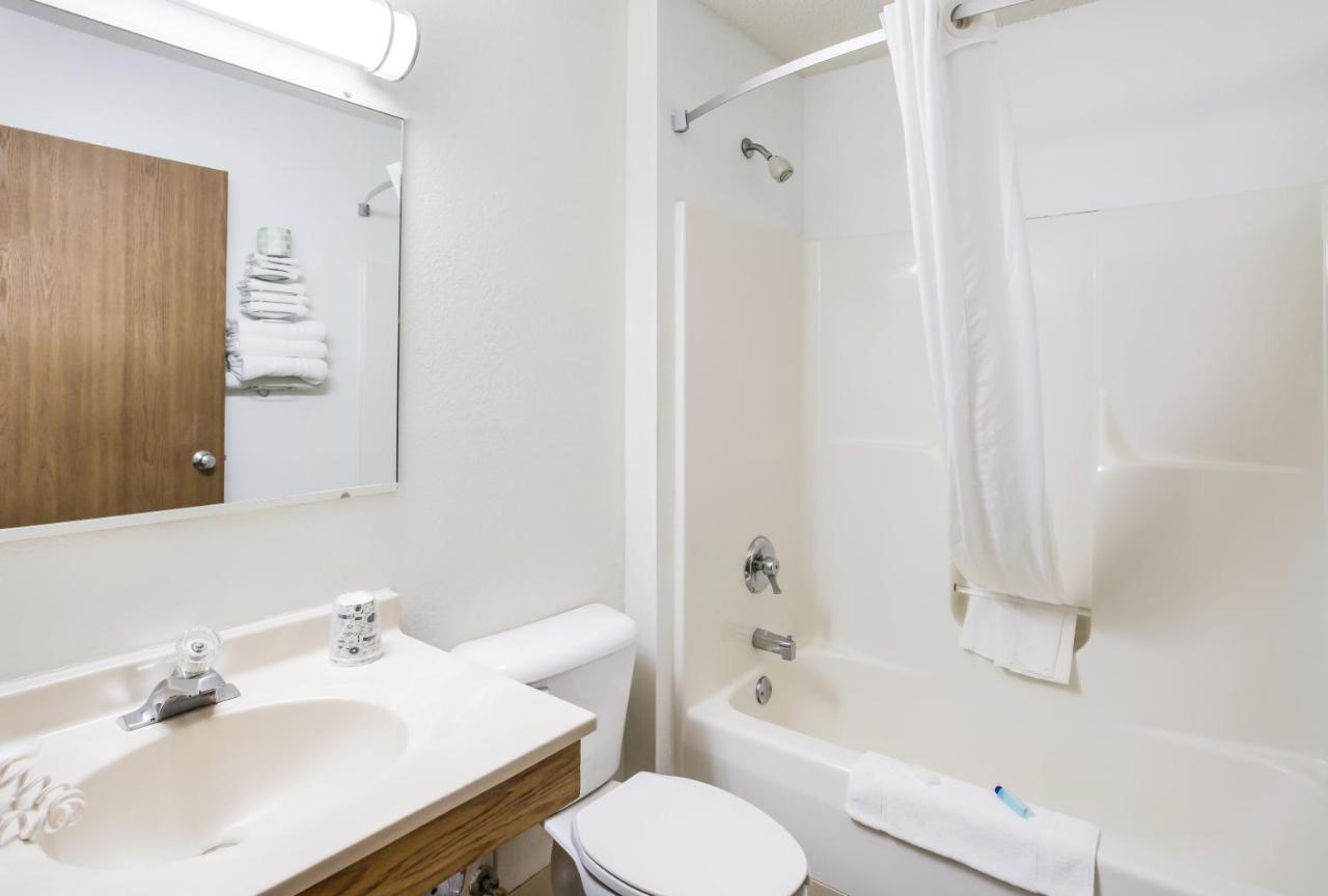 Americas Best Value Inn Шарлотт Экстерьер фото